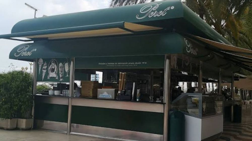 L'emblemàtic Peret a l'Esplanada d'Alacant L'emblemàtic Peret a l'Esplanada d'Alacant