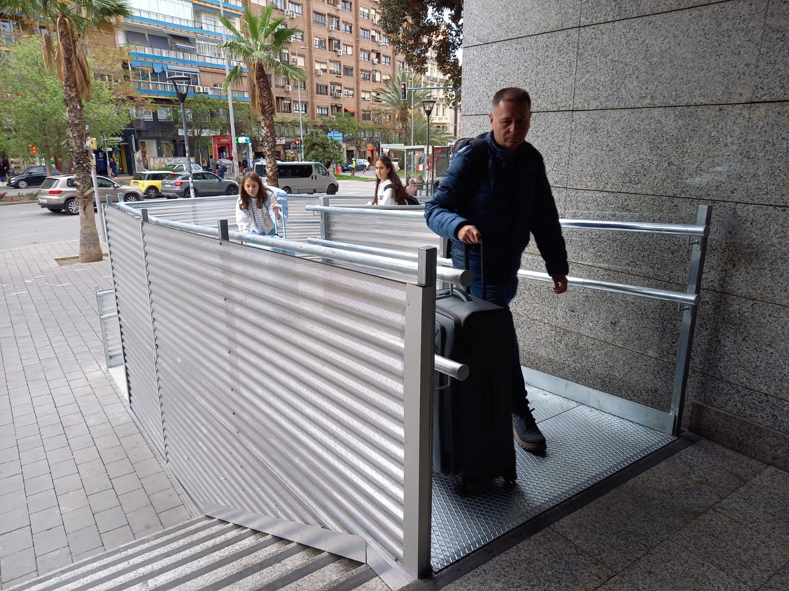 Nou accés temporal a l'estació del tren d'Alacant