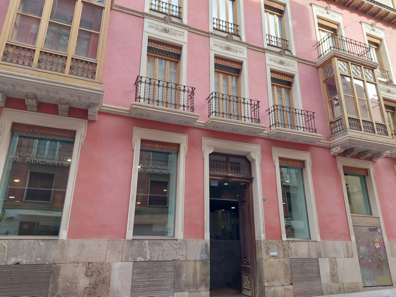 Fachada de la sede de Impulsalicante
