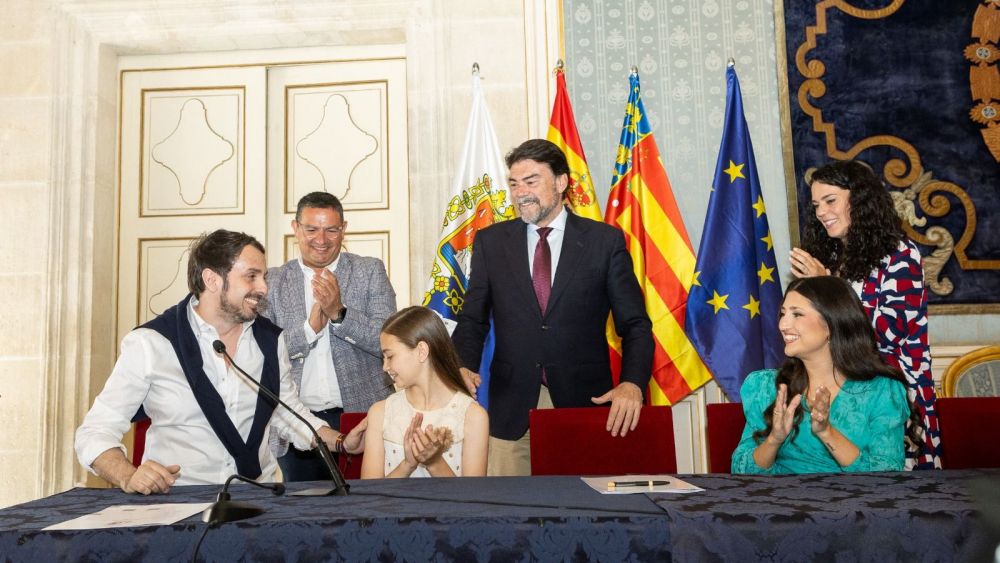 Nombramiento de Rubén Hernández como pregonero de las Hogueras 2025 Nombramiento de Rubén Hernández como pregonero de las Hogueras 2025