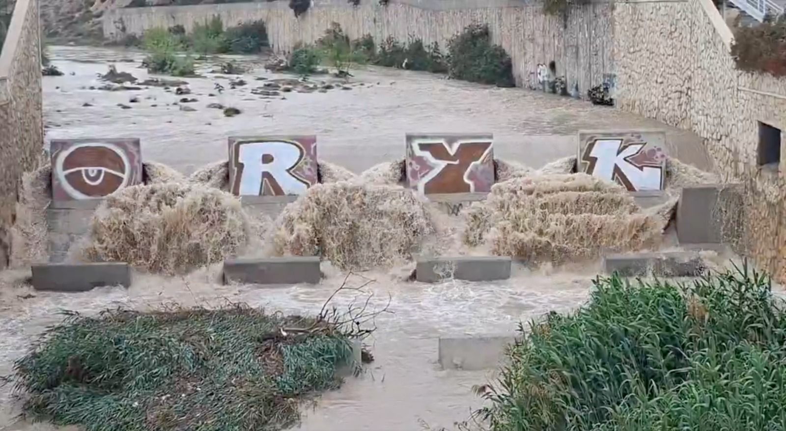 Barranco de las Ovejas en Alicante tras las intensas lluvias del 14 de mayo (Foto extraía de un vídeo del usuario @SOYHERCULANO en 'X')