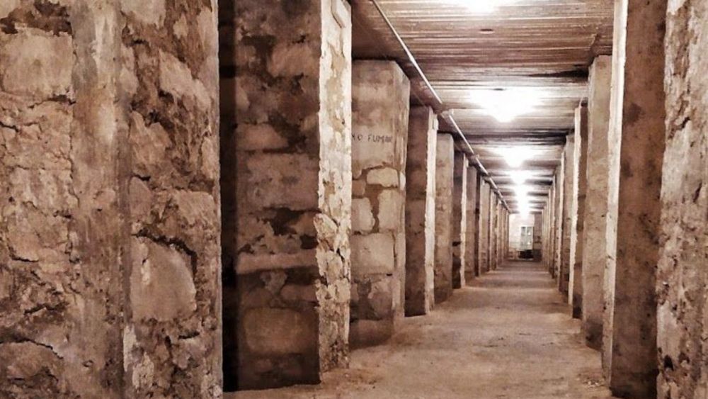El interior de un refugio antiaéreo de Alicante