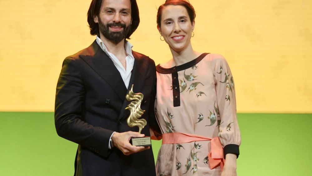 La directora Gala Gracia y el productor Carlo d’Ursi recogen la Tesela de Oro a Mejor Película 2025 La directora Gala Gracia y el productor Carlo d’Ursi recogen la Tesela de Oro a Mejor Película 2025