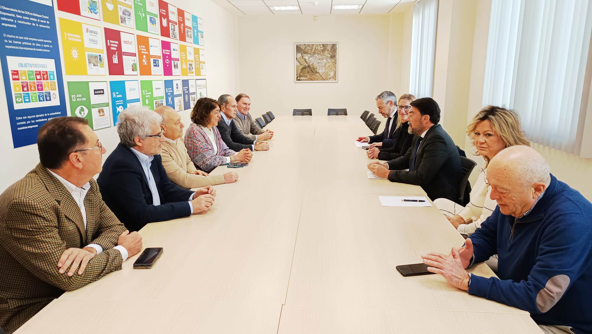 Luis Barcala amb els presidents de les EGM de les Àrees Industrials d'Alacant