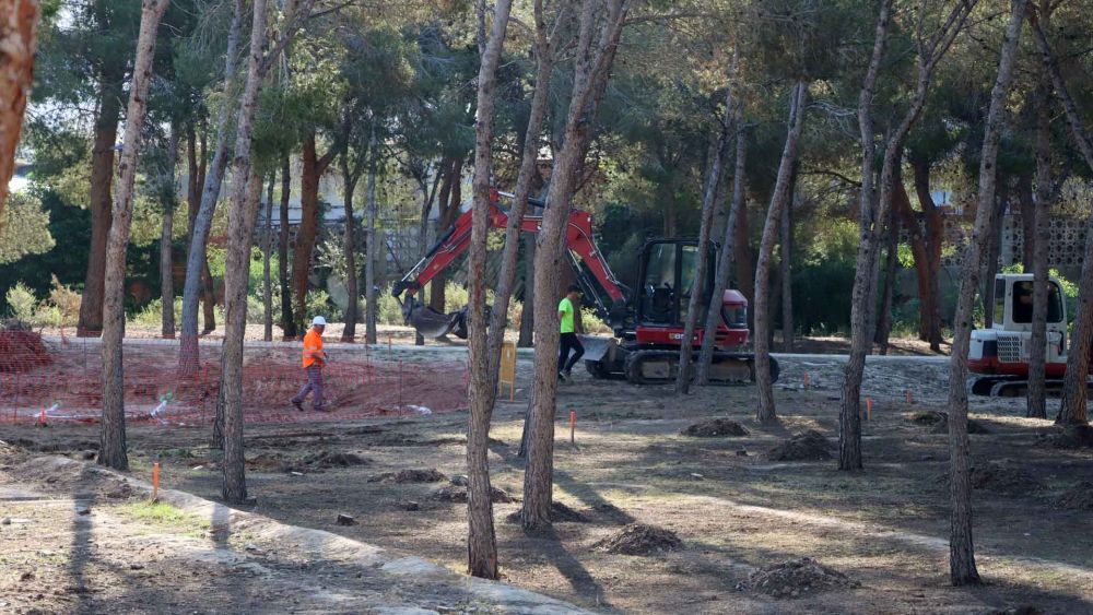 Inicio de los trabajos de construcción de la nueva zona de acampada en el parque de la Sèquia Mare de Benidorm Inicio de los trabajos de construcción de la nueva zona de acampada en el parque de la Sèquia Mare de Benidorm