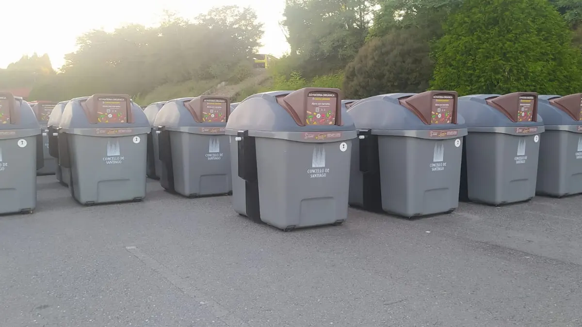 Nous contenidors de recollida selectiva a Sant Vicent del Raspeig
