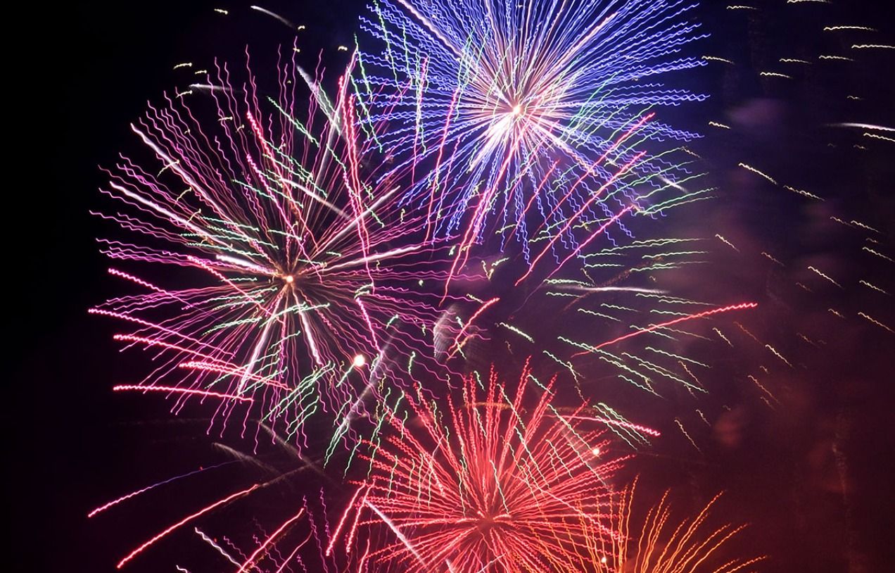 Un castell de focs artificials a Alacant (Foto: Germans Caballer)