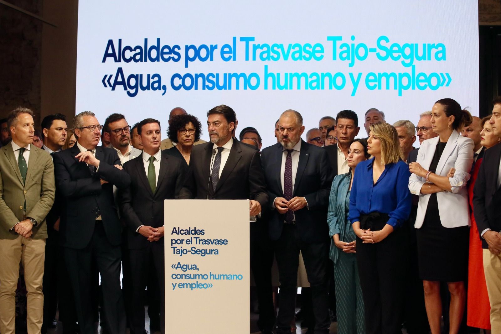 L'alcalde Luis Barcala intervé en la trobada en defensa del transvasament Tajo-Segura