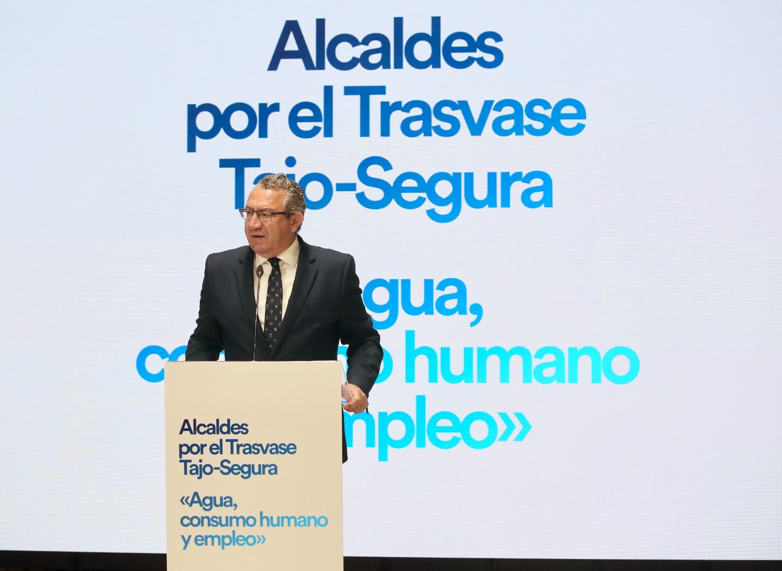 Toni Pérez en l'acte per la defensa del transvasament Tajo-Segura