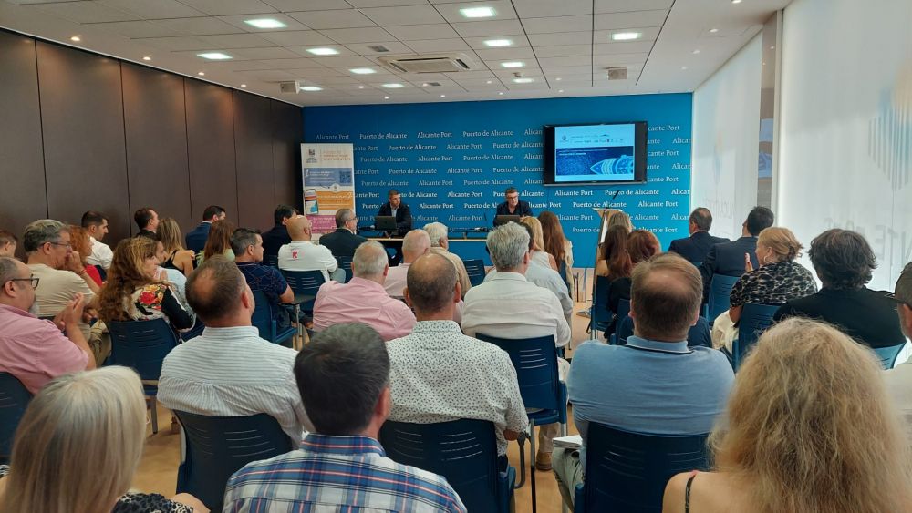Presentación del Estudio de Cruceros en Alicante Presentación del Estudio de Cruceros en Alicante