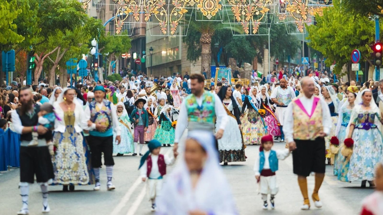 Ofrenda de Flores de las Hogueras de Alicante