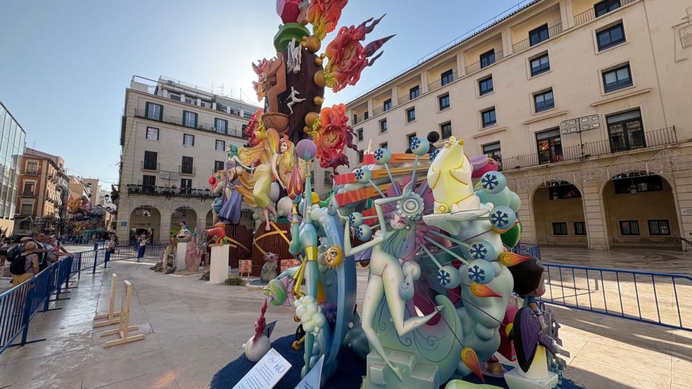 Hogueras oficiales del Ayuntamiento de Alicante Hogueras oficiales del Ayuntamiento de Alicante