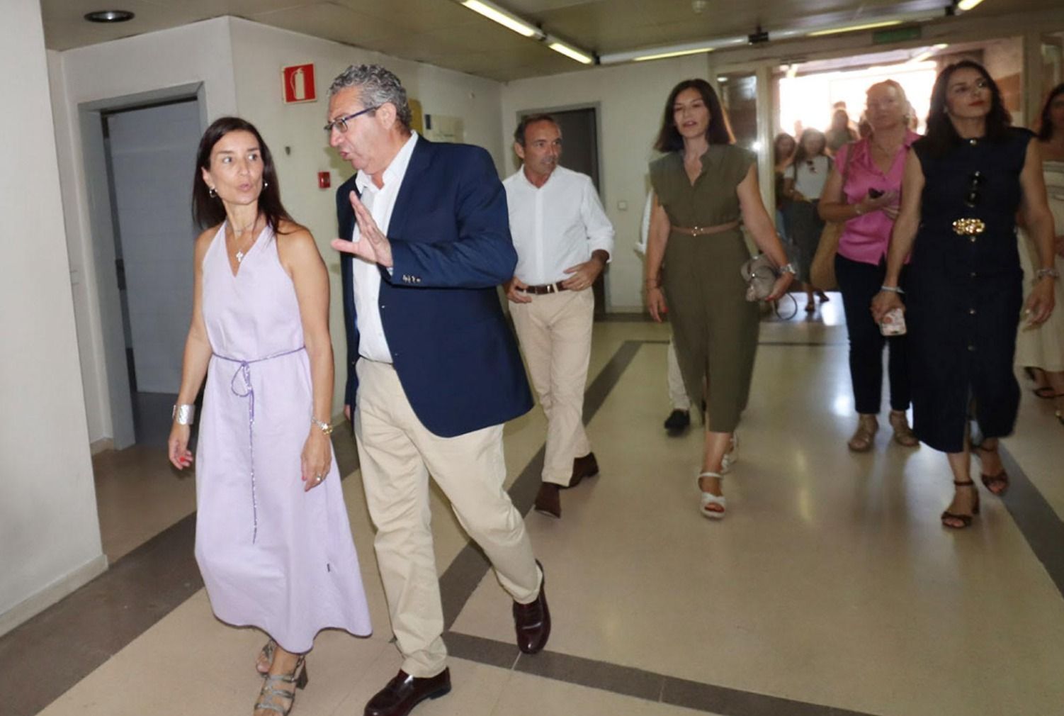 La consellera d'Hisenda, Ruth Merino, i l'alcalde de Benidorm, Toni Pérez, visiten els antics jutjats