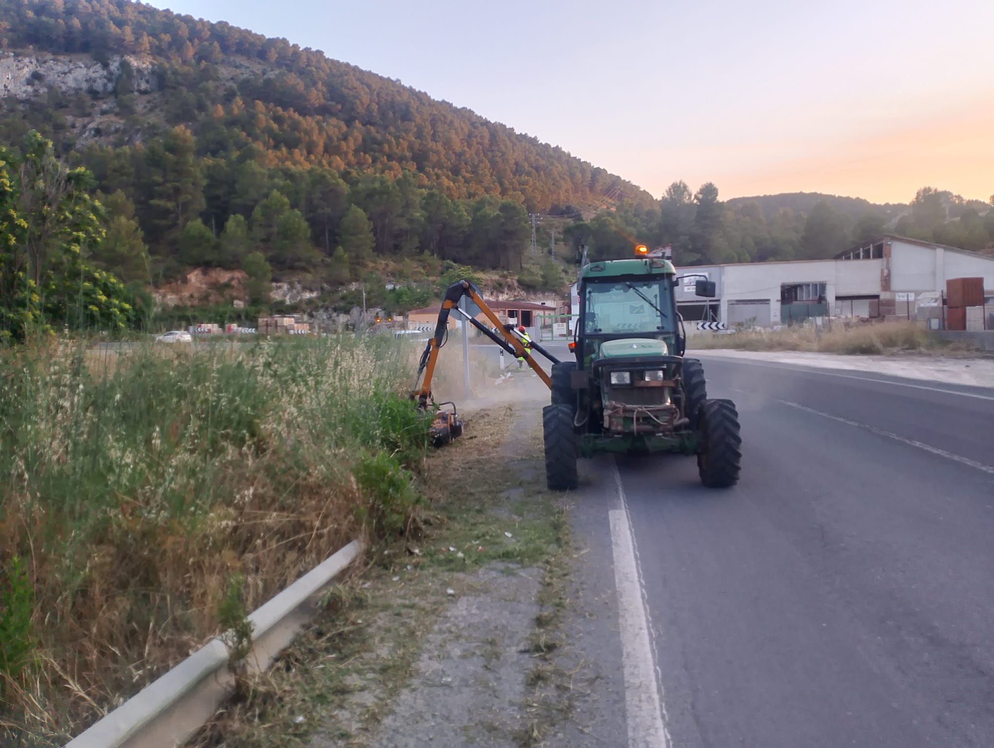 Neteja de les carreteres municipals a Alcoi