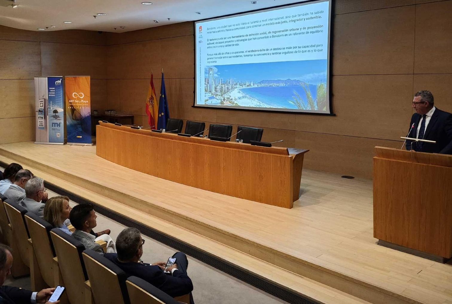 Toni Pérez interviene en la jornada sobre turismo de la CEOE Toni Pérez interviene en la jornada sobre turismo de la CEOE