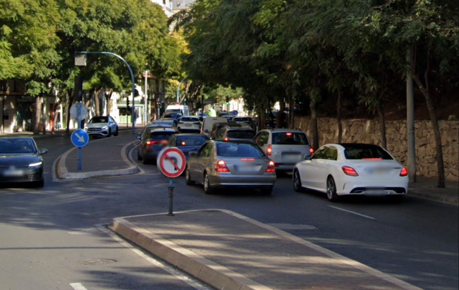 Tram del carrer Vázquez de Mella a Alacant afectat per les obres de sanejament