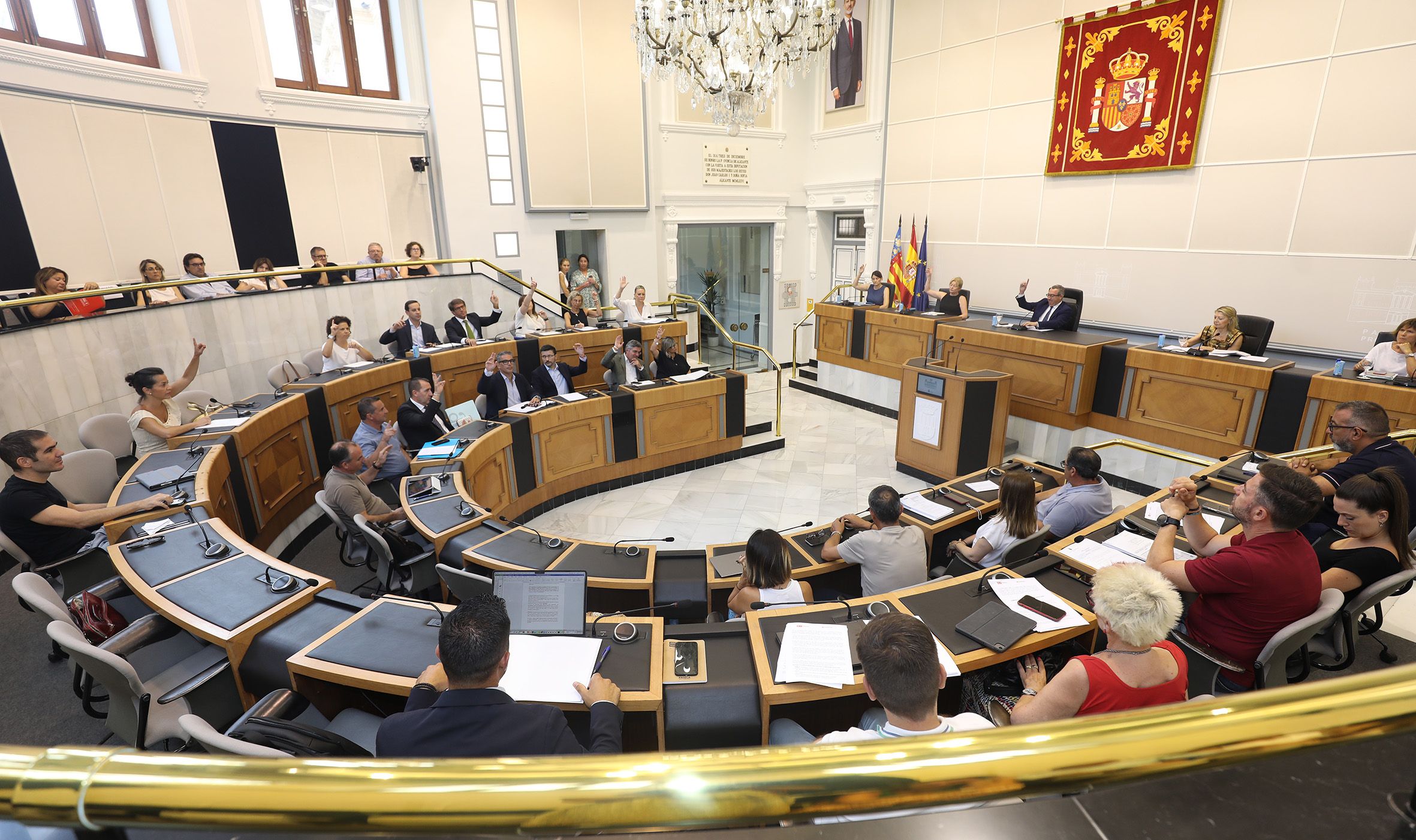 Pleno extraordinario de la Diputación para la aprobación del Plan + Cerca