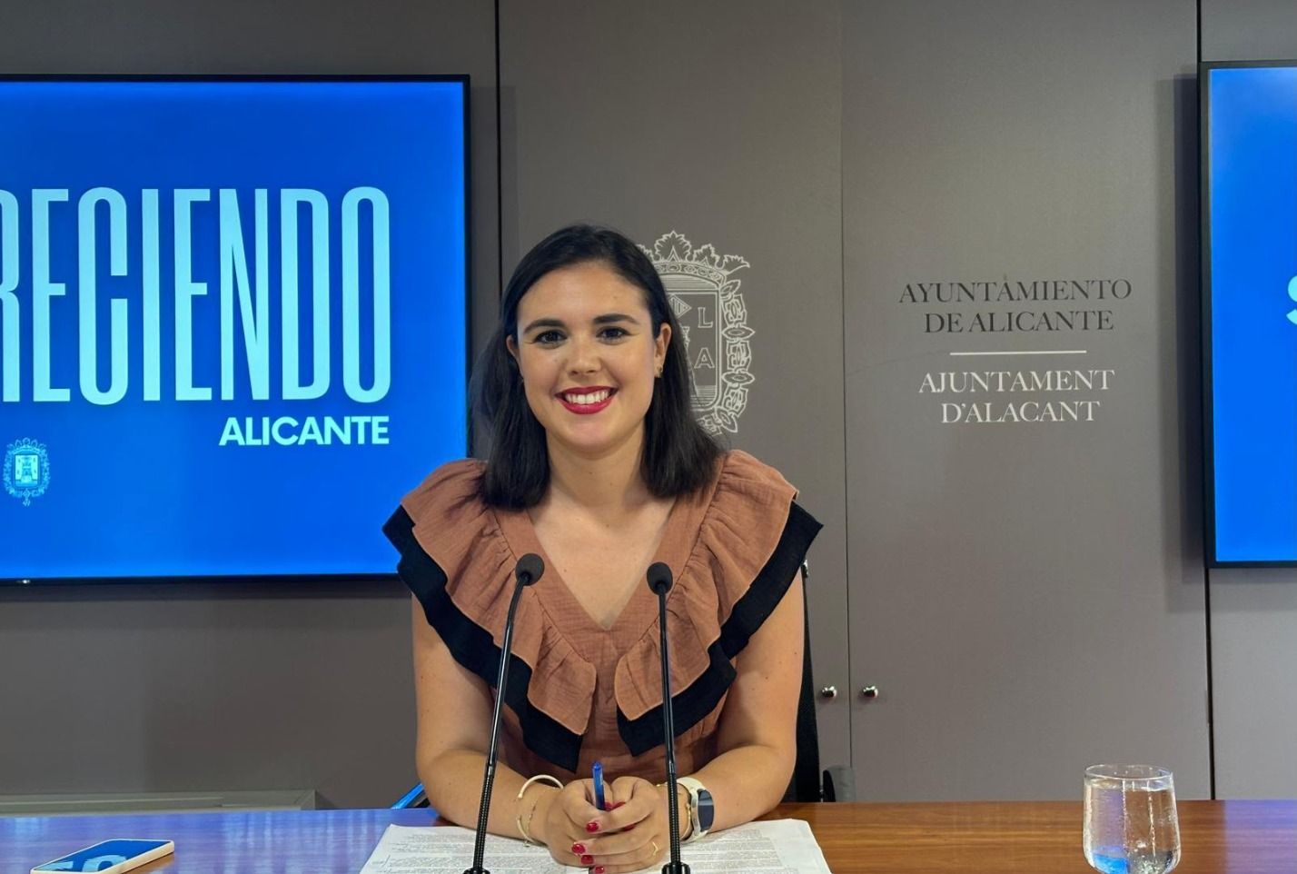 Regidora d'Hisenda d'Alacant, Nayma Beldjilali
