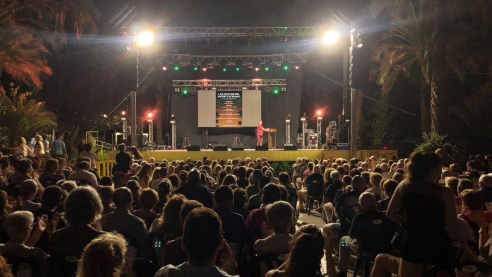 Concierto en el Hort de Baix durante las fiestas de Elche
