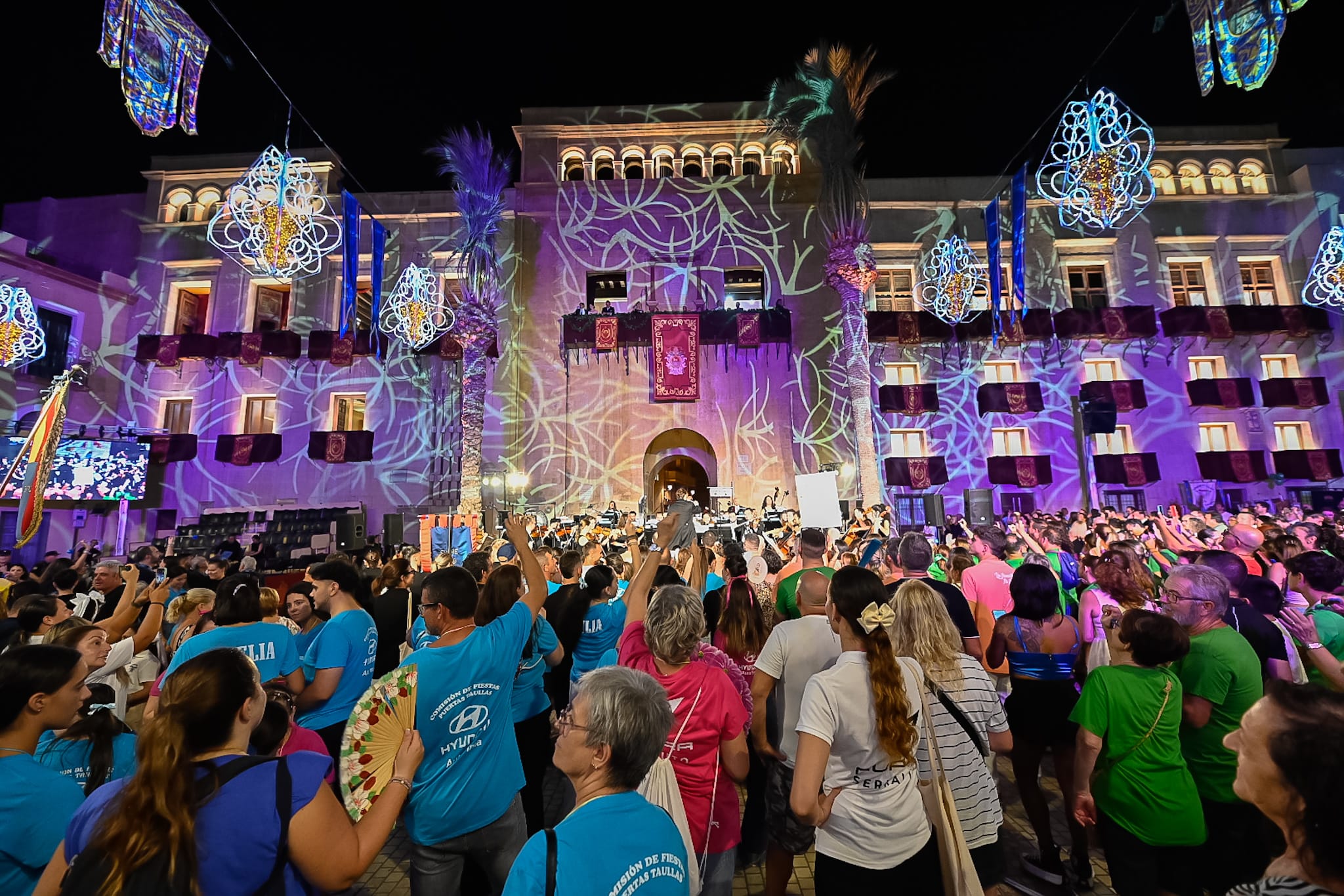 Pregón de las fiestas de Elche desde el Ayuntamiento