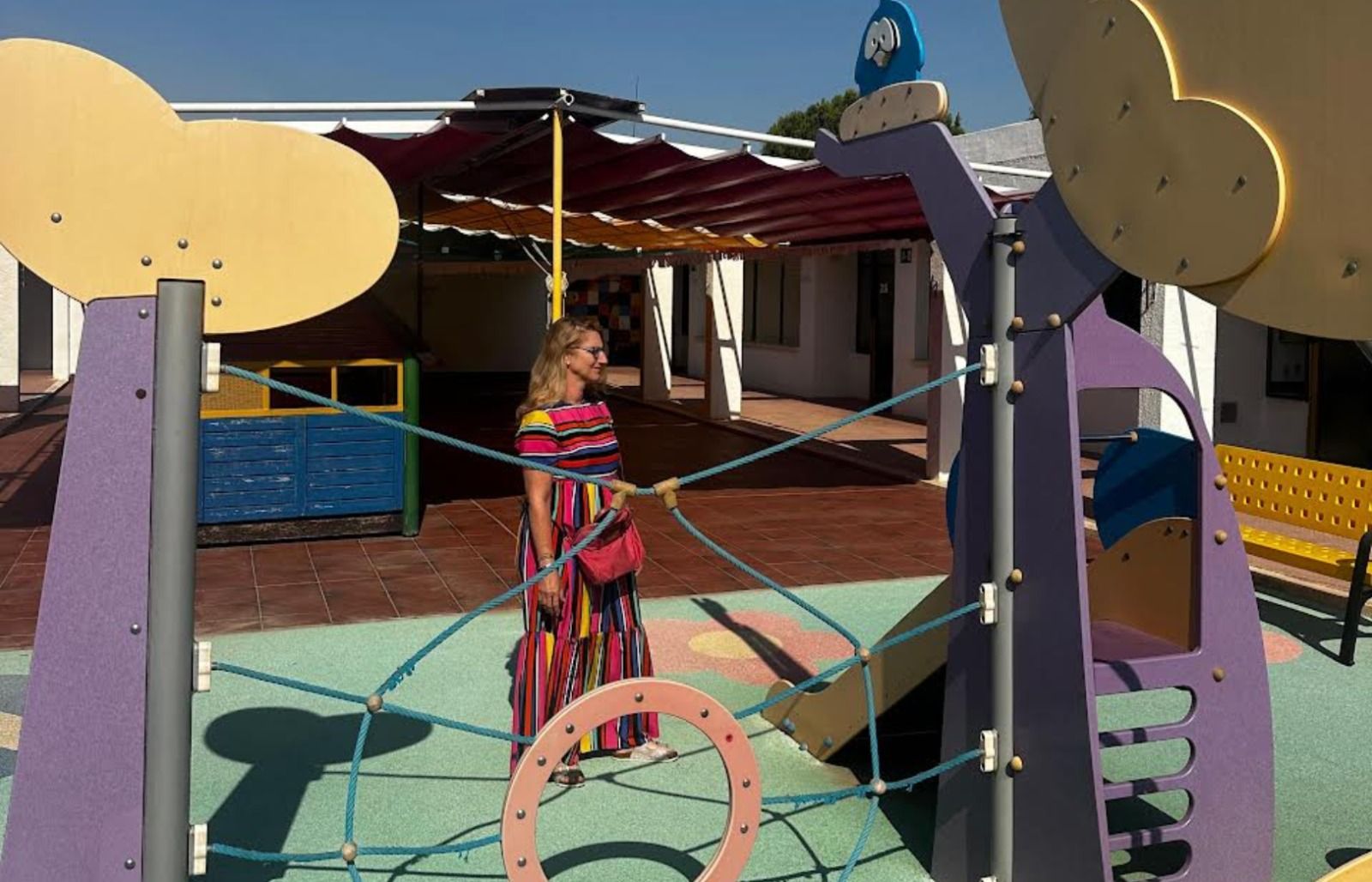 La concejala de Educación de Alicante visita una escuela infantil
