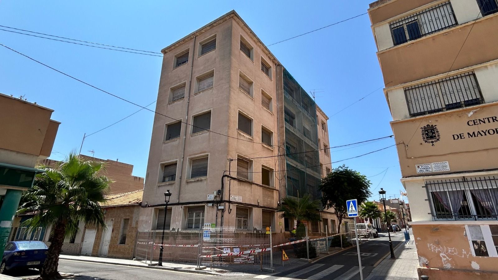 Rehabilitació de les vivendes de mestres en Sant Gabriel Rehabilitació de les vivendes de mestres en Sant Gabriel