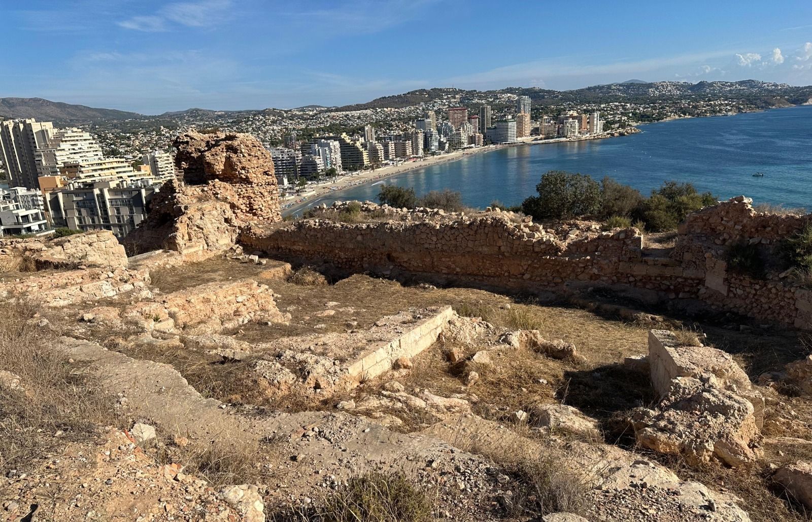 Restes d'una vivenda medieval del segle XIV a la Pobla d'Ifac