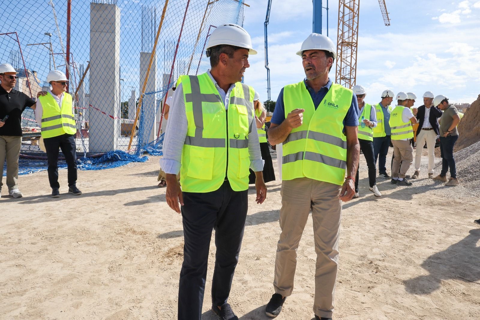 Carlos Mazón y Luis Barcala visitan las obras de construcción del nuevo colegio La Almadraba de Alicante