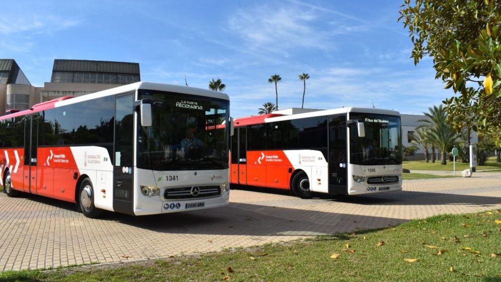 Autobusos del Vinalopó i L'Alcoià cap a la UA i la UMH Autobusos del Vinalopó i L'Alcoià cap a la UA i la UMH