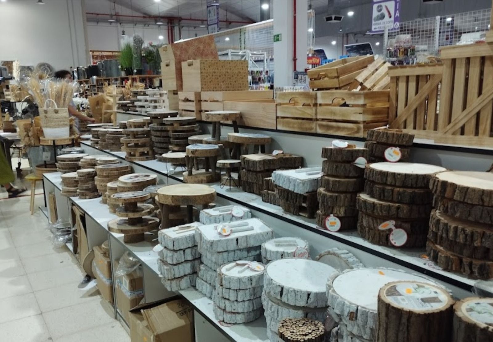 Interior de Bazarandia, el nuevo espacio comercial de Alicante