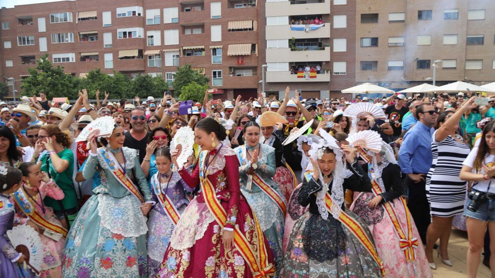 Mascletà en les festes de Sant Joan Mascletà en les festes de Sant Joan
