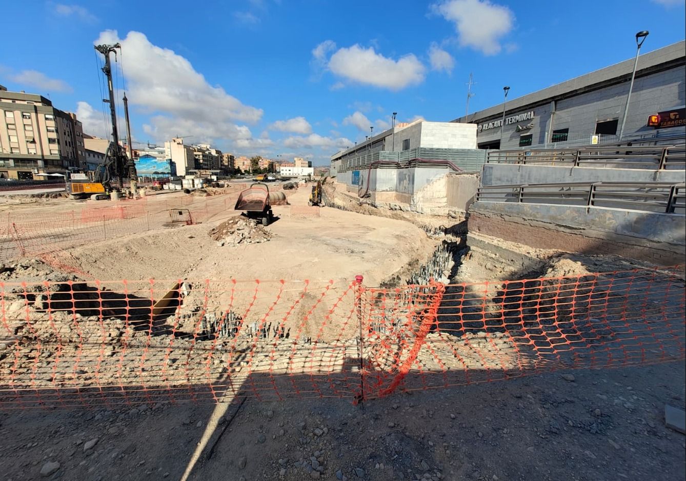 Inicio de la excavación en las obras de la Estación Central del TRAM en Alicante