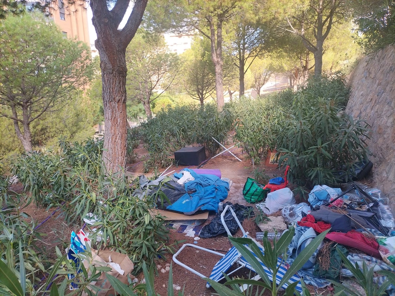 Retirada de acampadas ilegales en Alicante
