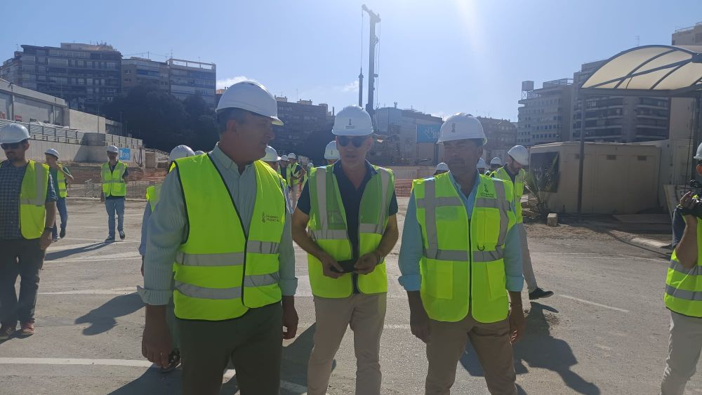 Visita del Conseller Martínez Mus a las obras de la Estación Central Visita del Conseller Martínez Mus a las obras de la Estación Central