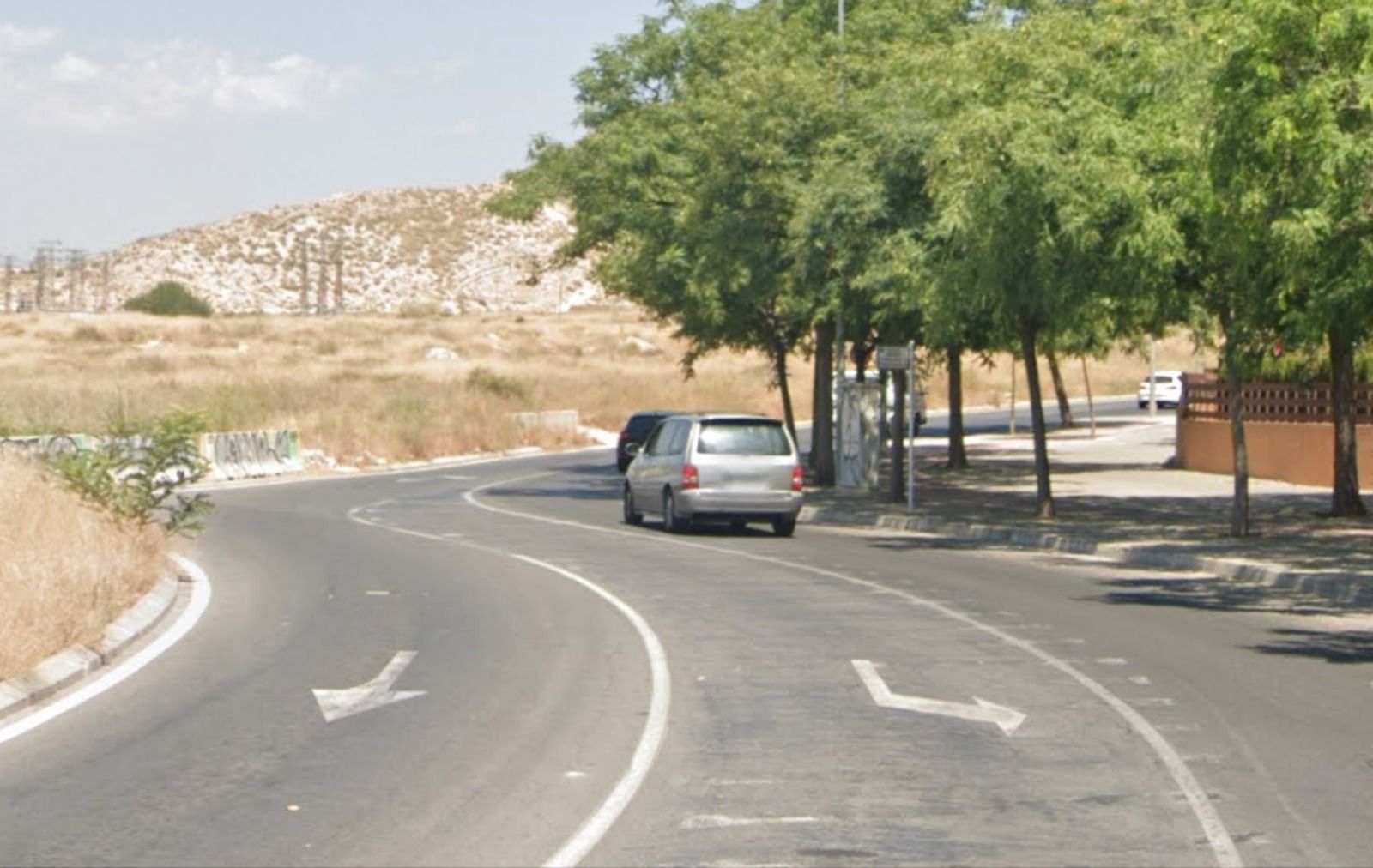 Un carril por sentido en la Vía Parque de Alicante Un carril por sentido en la Vía Parque de Alicante