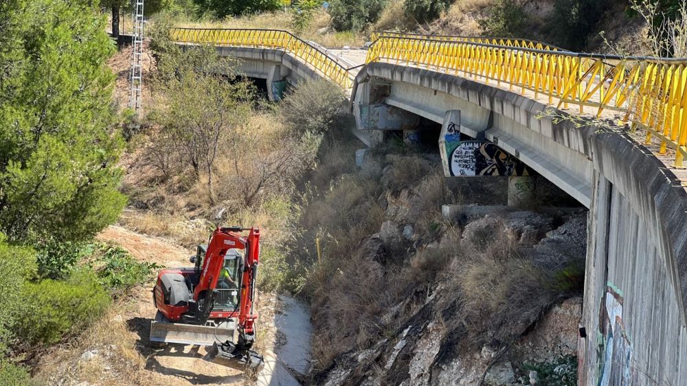 Obres en l'accés de Santiago Payà a Alcoi Obres en l'accés de Santiago Payà a Alcoi
