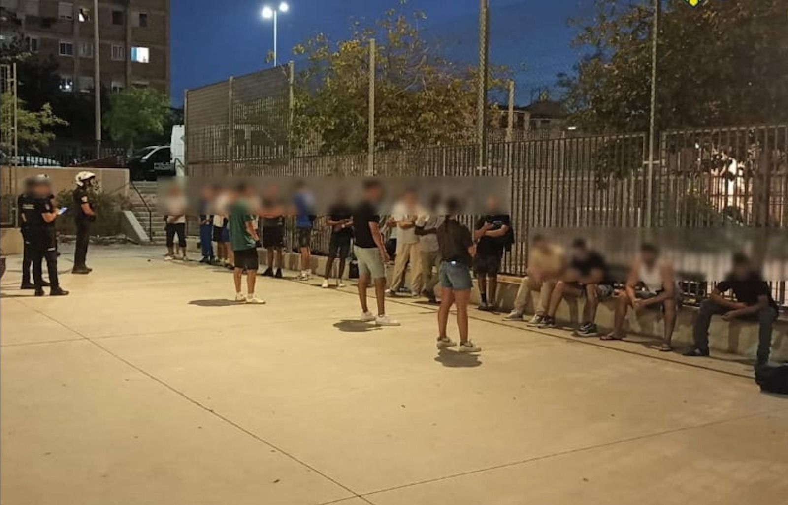 Intervenció policial en un mercat ambulant il·legal d'Alacant