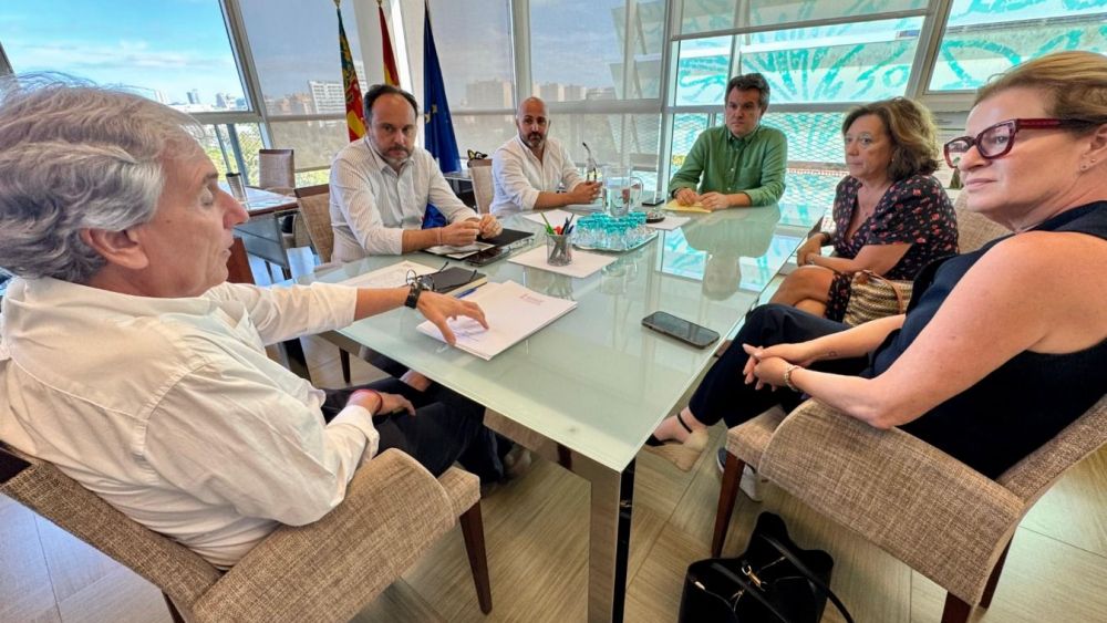 El secretario autonómico de Medio Ambiente y el director general de Calidad y Educación Ambiental se reúnen con representantes de Jacarilla, Benejúzar, Albatera y Almoradí