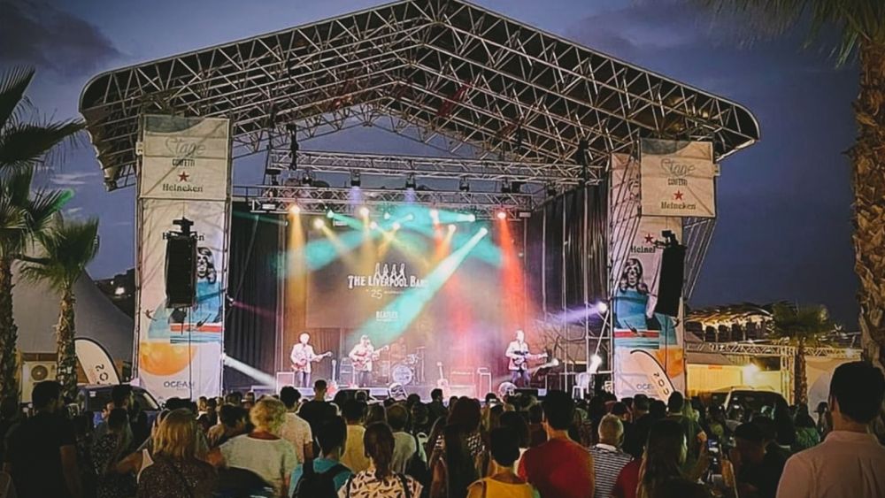 Concierto de The Liverpool Band en el anterior recinto situado en el Puerto de Alicante