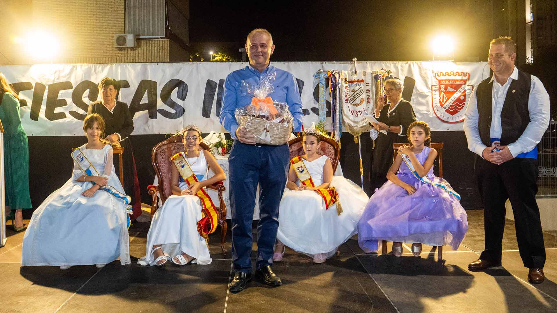 Lucía Moreno y Ana Rodríguez, nuevas reinas Mayor e Infantil de las Fiestas de Imalsa II