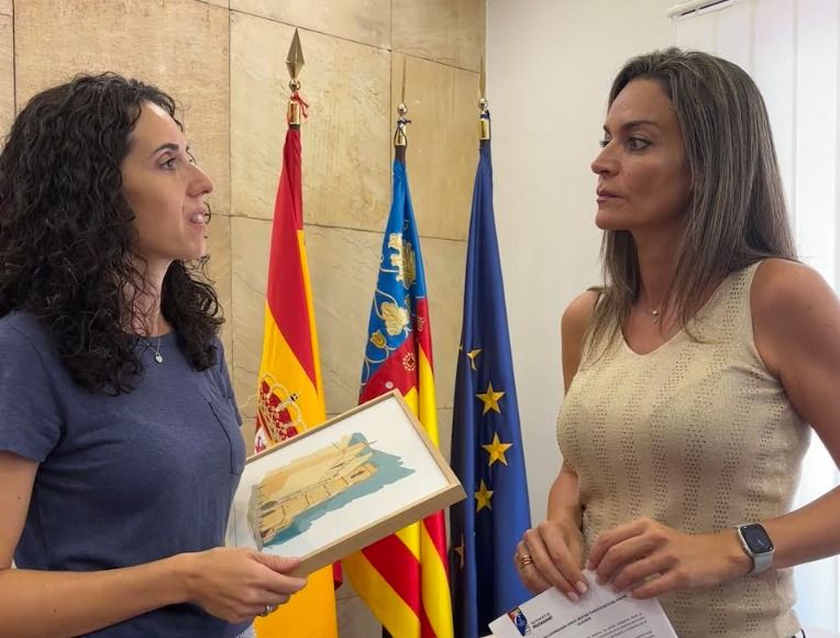 Firma del convenio entre la Ruta del Vino de Alicante y el Ayuntamiento de Mutxamel
