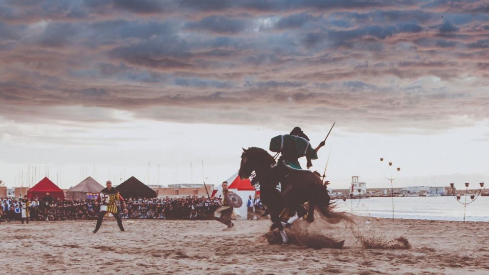 Batalla en el Desembarco Moro en las fiestas de El Campello Batalla en el Desembarco Moro en las fiestas de El Campello
