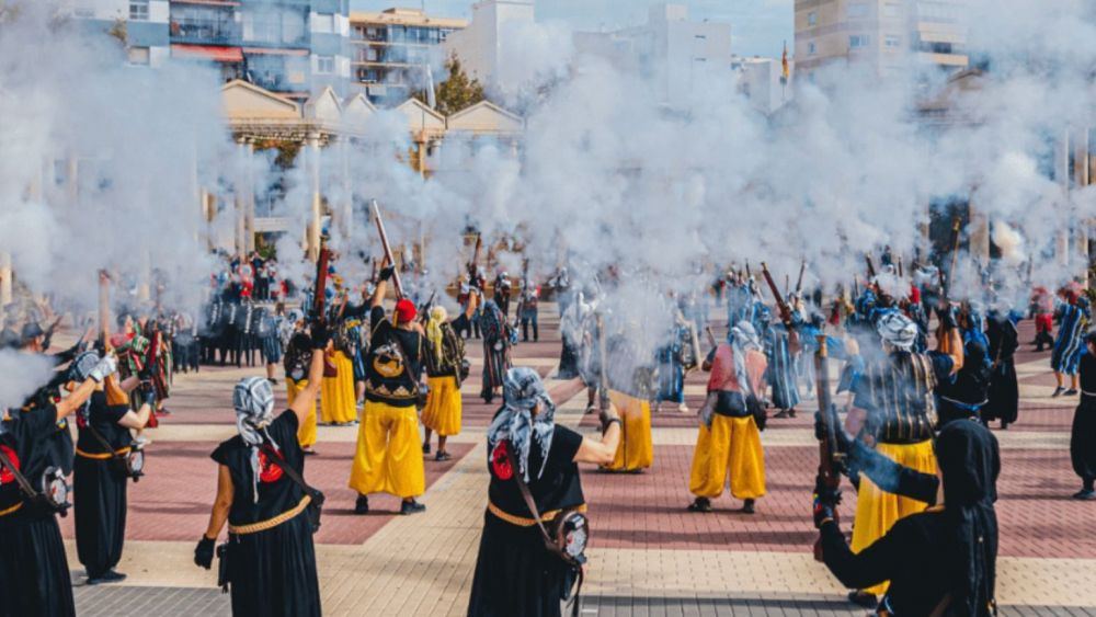 Batalla d'arcabussos en els Moros i Cristians de Calp 2025 Batalla d'arcabussos en els Moros i Cristians de Calp 2025