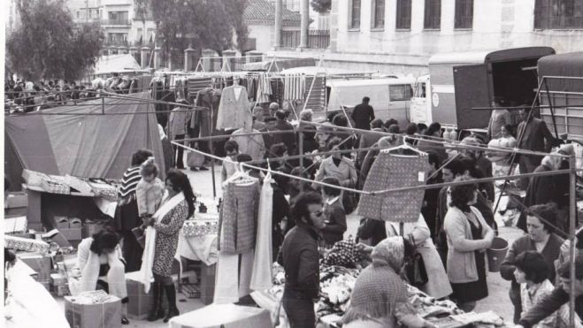 Antiguo mercadillo en la ciudad de Alicante Antiguo mercadillo en la ciudad de Alicante