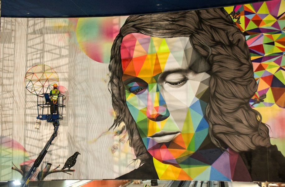 Rosh333, artista del mural de Paco de Lucía en una estación de metro de Madrid