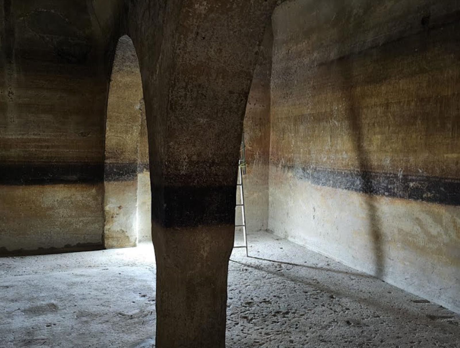 Aljub del segle XVI trobat al castell de Santa Bàrbara d'Alacant