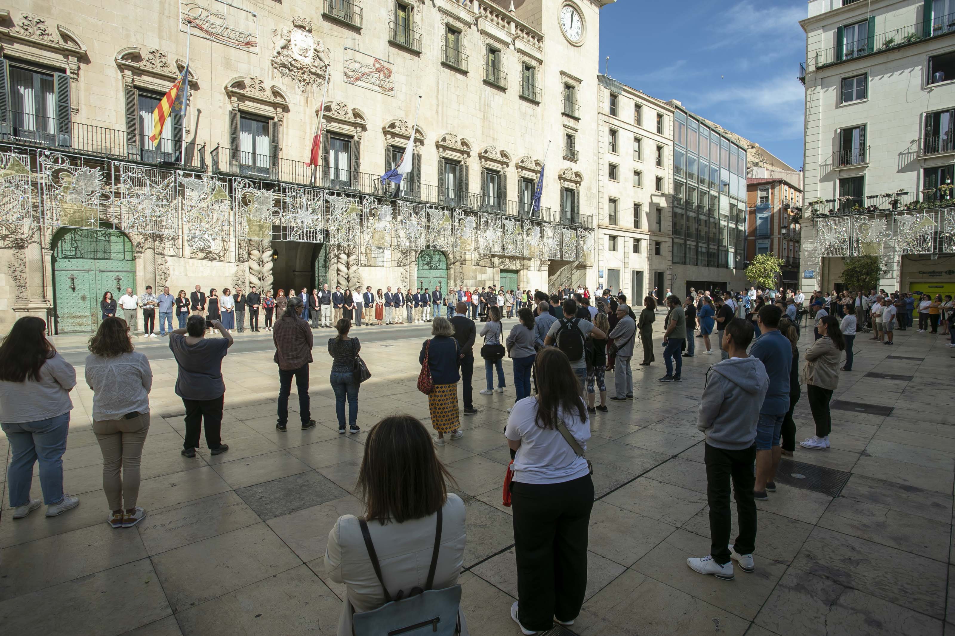 Minuto de silencio en recuerdo a las víctimas de la dana