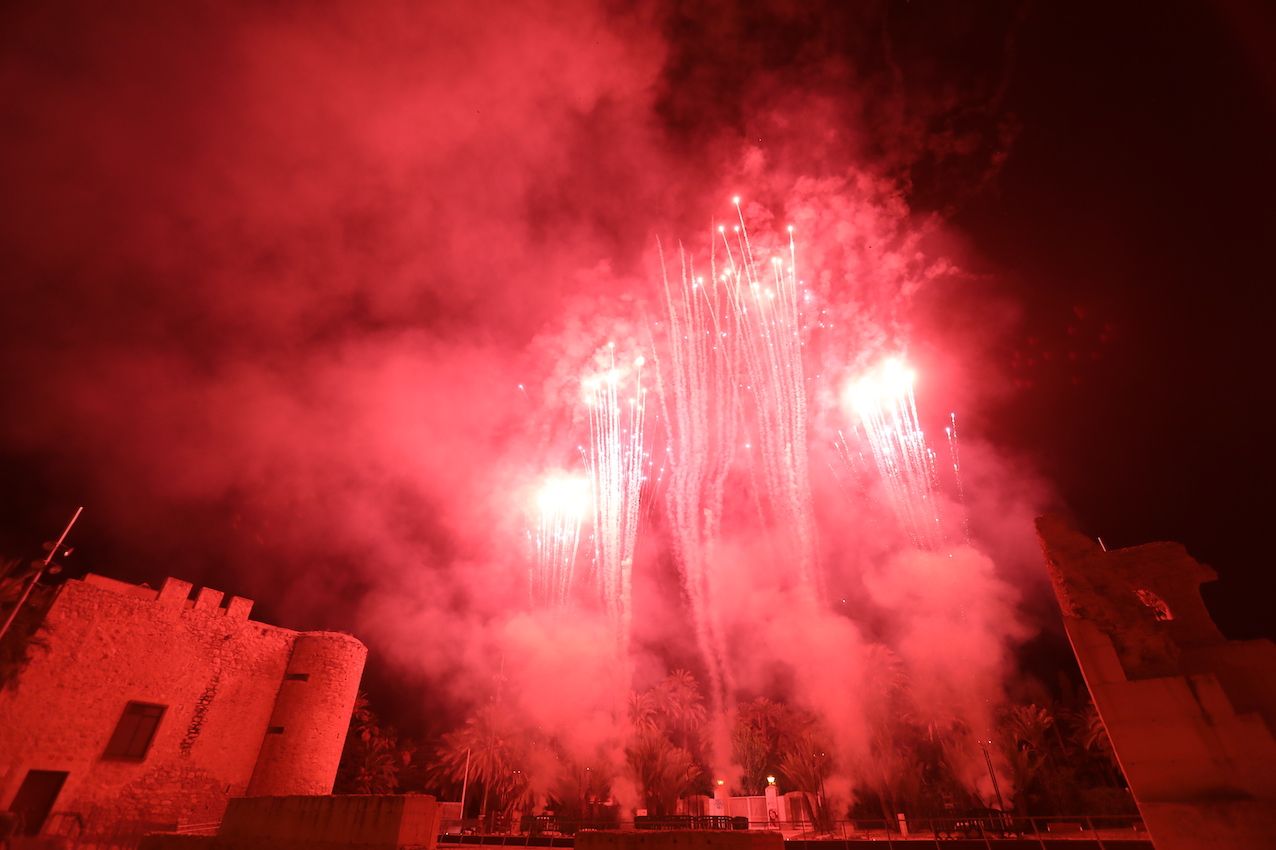 Espectacle pirotècnic en el Festival Medieval d'Elx