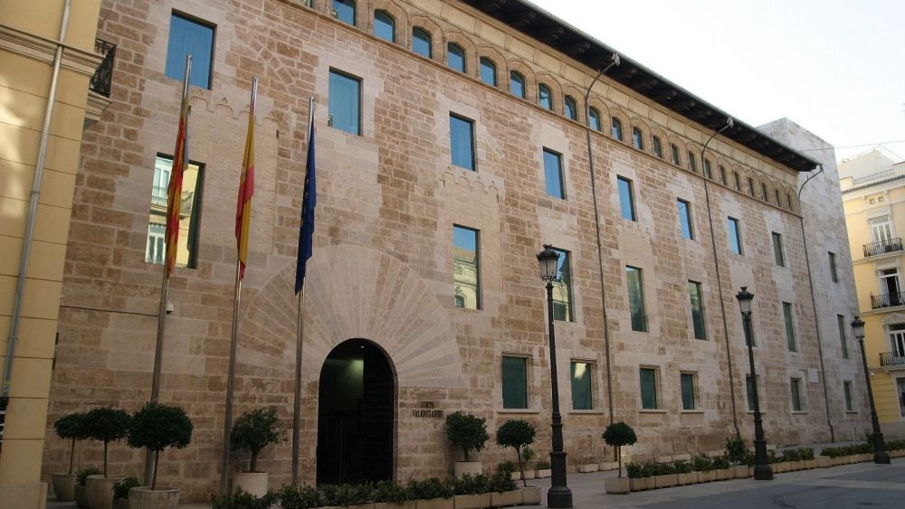 Façana del Palau de Les Corts Valencianes