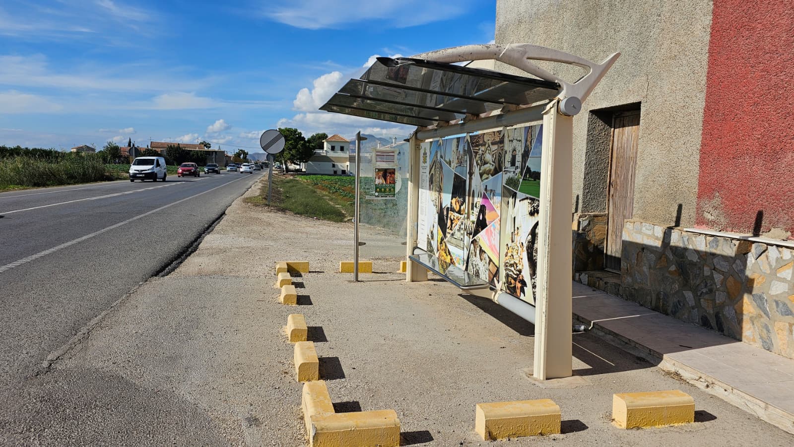 Parada de autobús en Orihuela